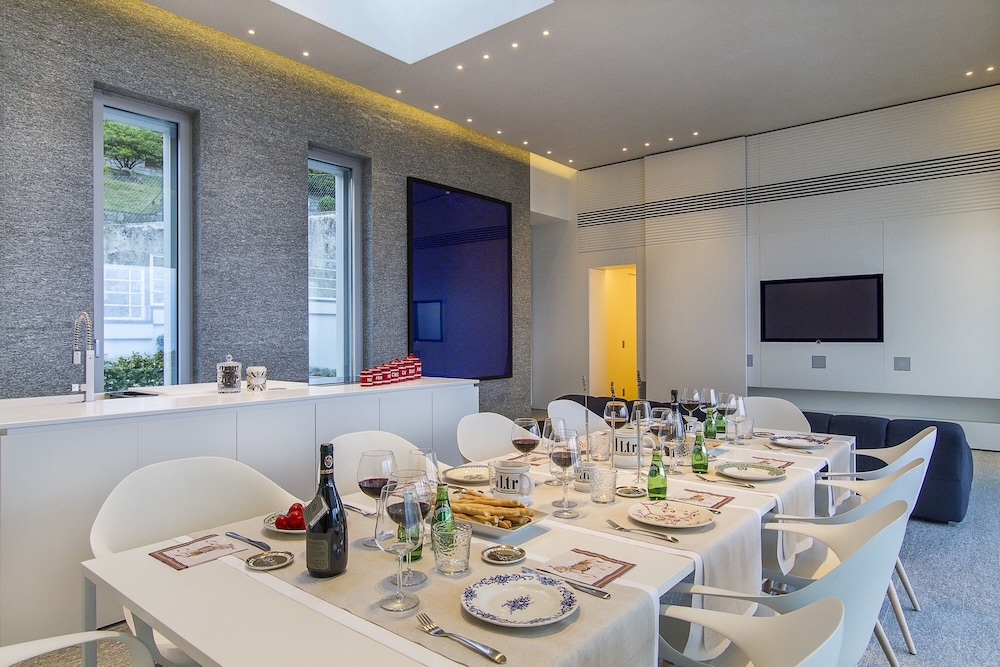 Modern Oasis Overlooking Lake Maggiore