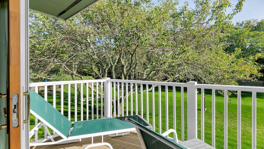 East Hampton House Resort