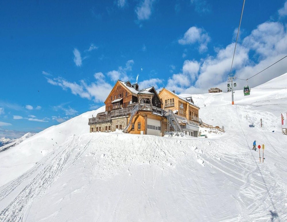 Apartment in Neukirchen Near Ski Lift & Sauna
