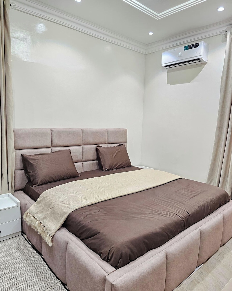 Cantec Apartment