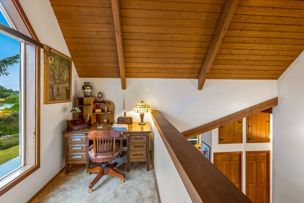 Bluebell Bungalow in Ocean Shores