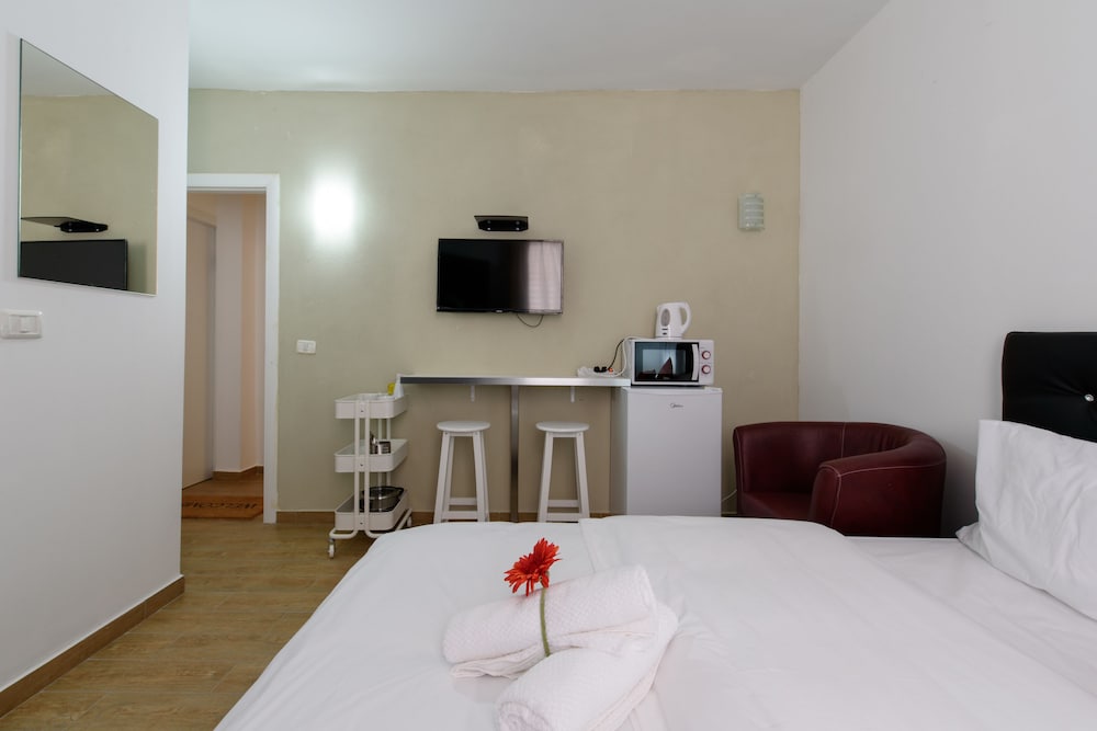 Beach View Apartments And Studio