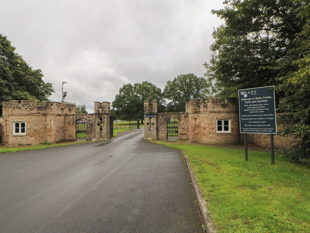 Bowes Hideaway