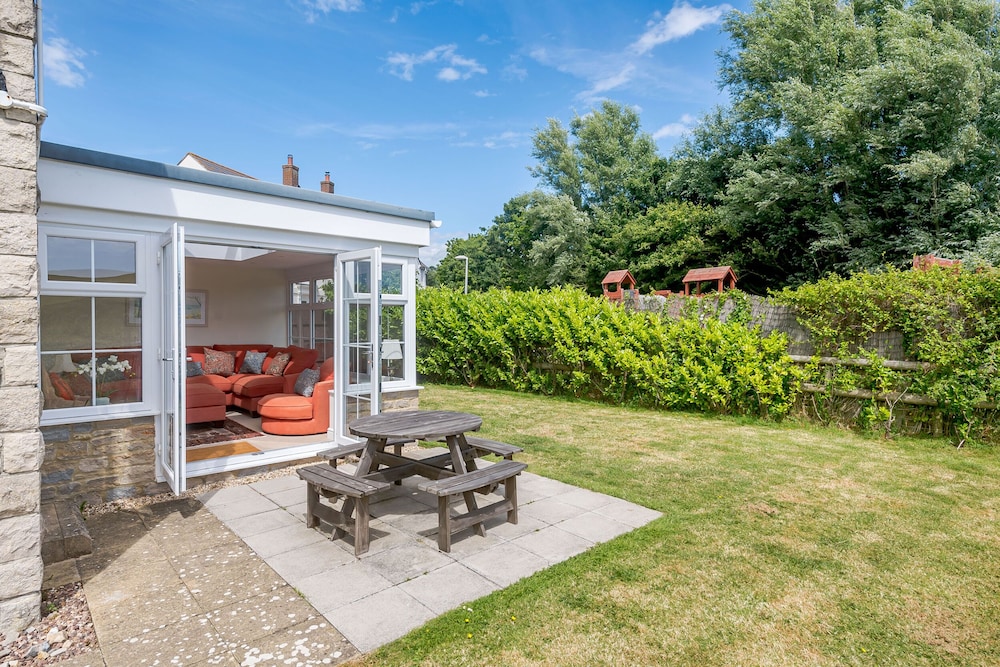 West Bay Holiday Home