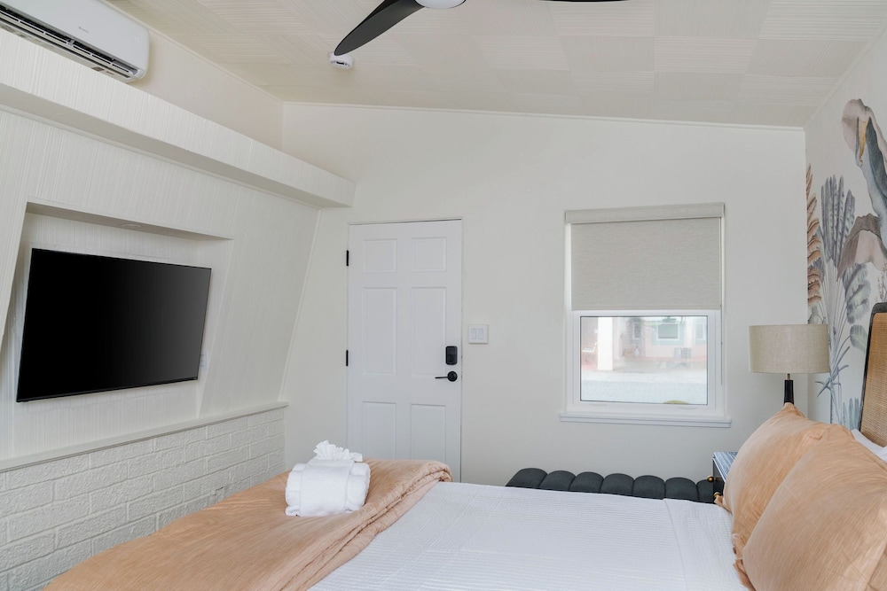 Haleys Court Boutique Motel