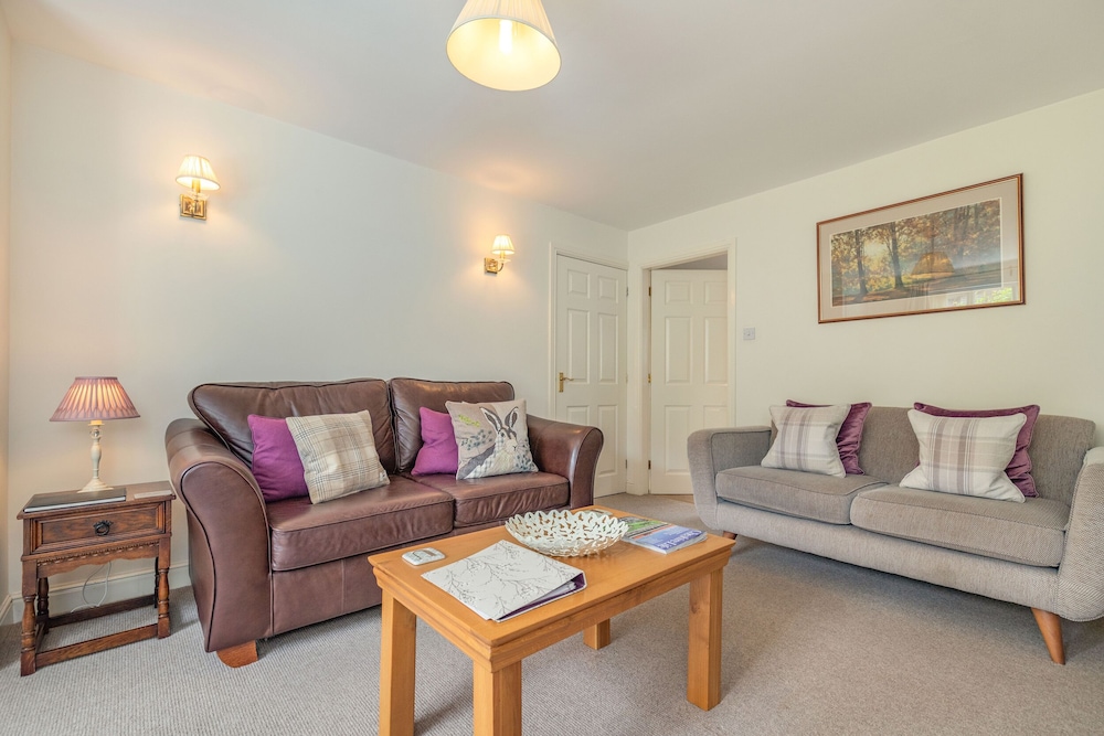 4 Aldelyme Court