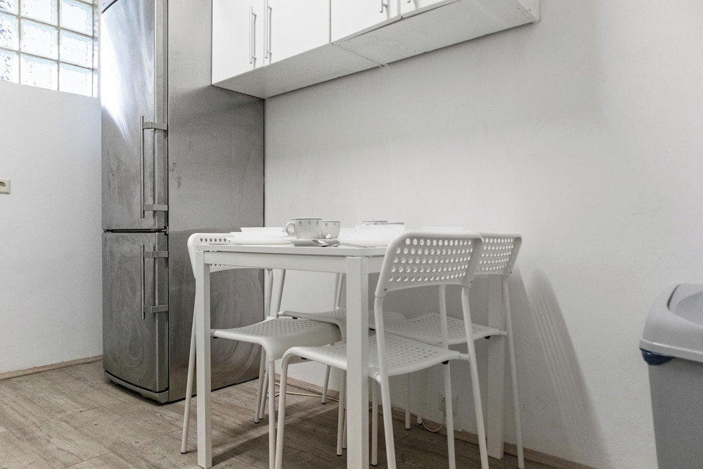 Cozy Room Shared Apt Millennium Tower