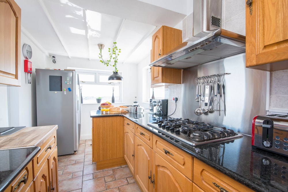 2Bd House With Stunning Views Of The Sea And Gower
