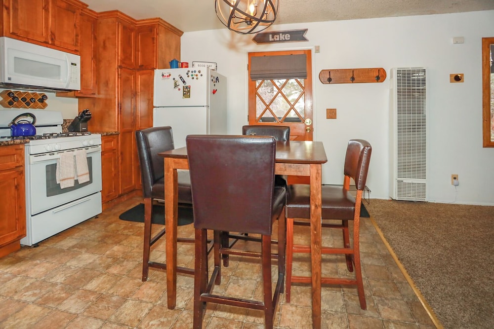 Maple Hill Lodge