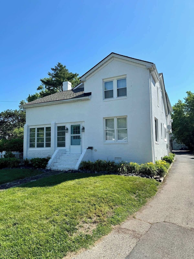 Solomons Island 6BR Family Getaway