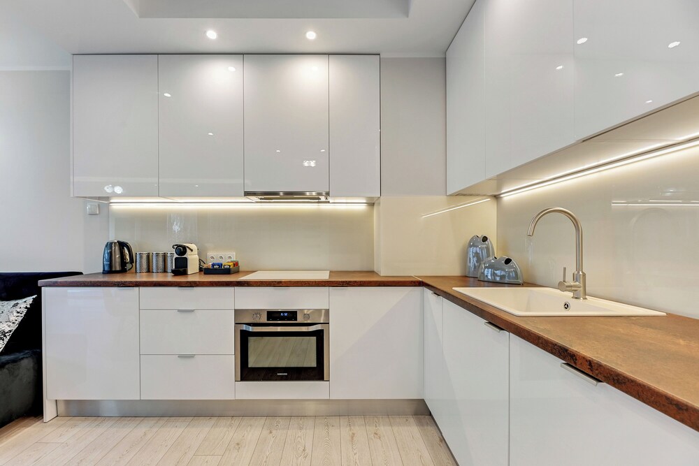 Aura - Riverside & Parking by Downtown Apartments
