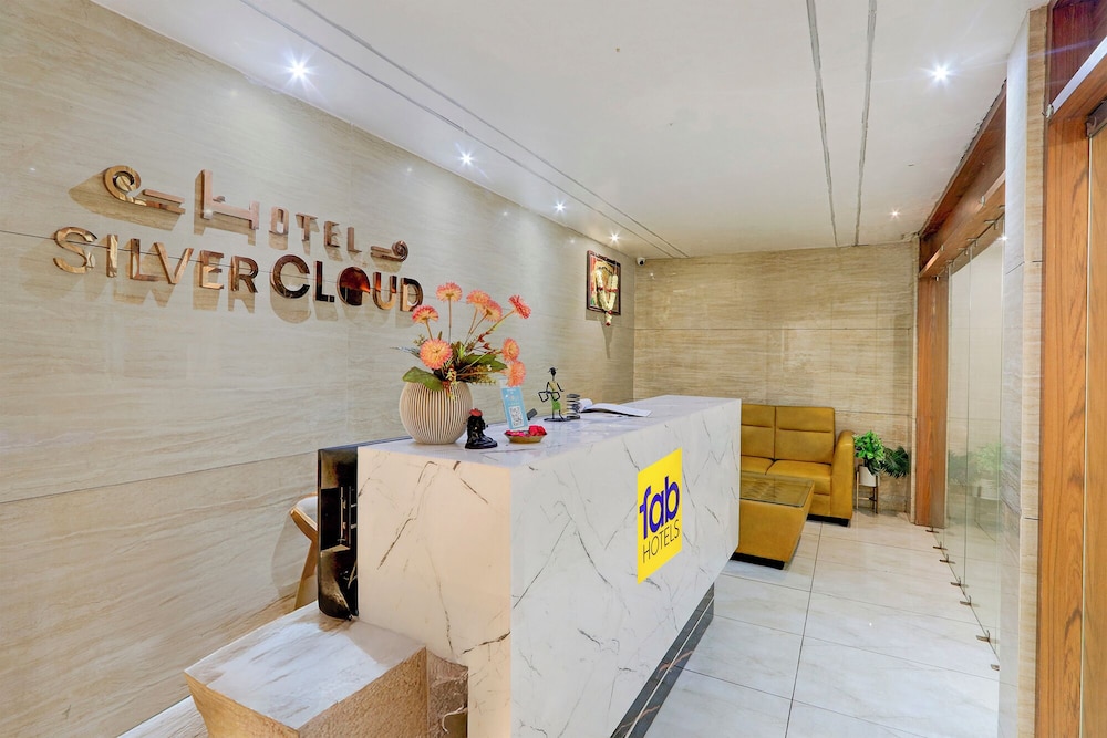 Fabhotel Silver Cloud