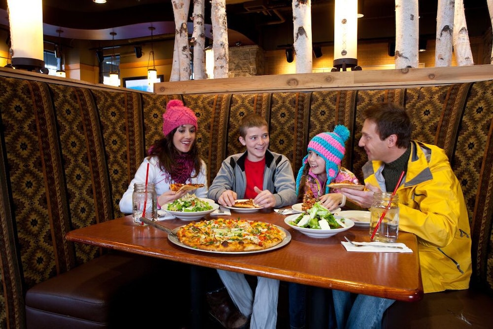 Lake Tahoe Vacations - VIP Ski-In Ski-Out Northstar Ski Trails by Sierra Getaways - Property Image 12