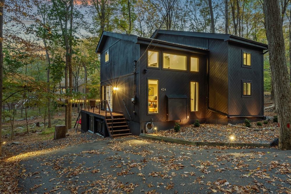 Somerset Lodge by Avantstay Hot Tub Lake Access Community Amenities