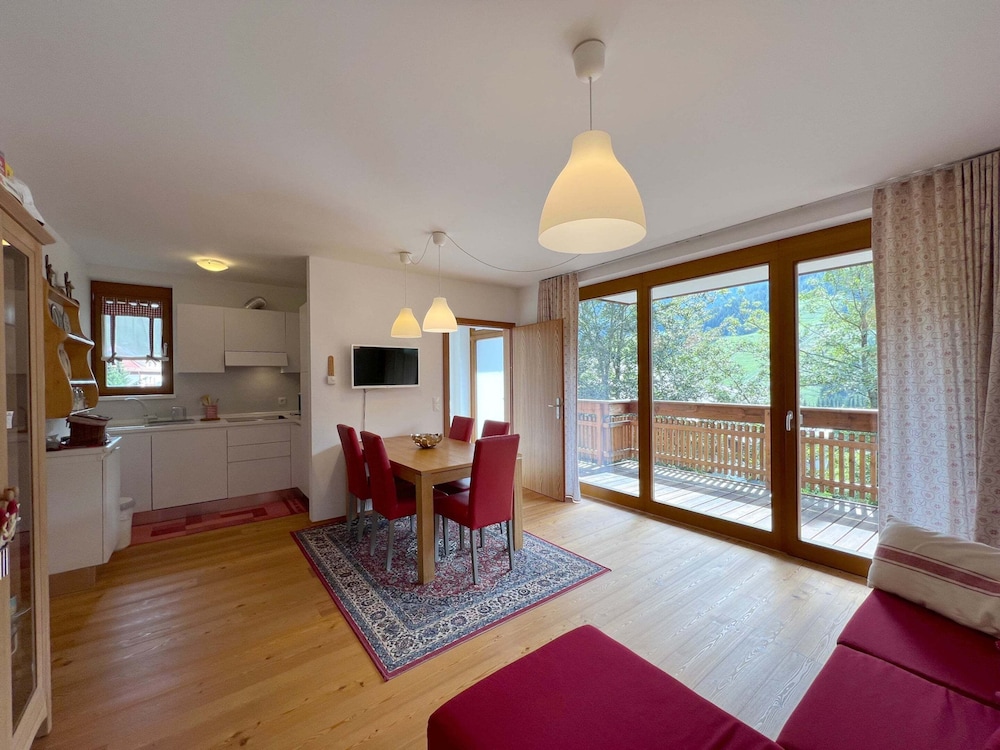 Central Vacation Apartment With View