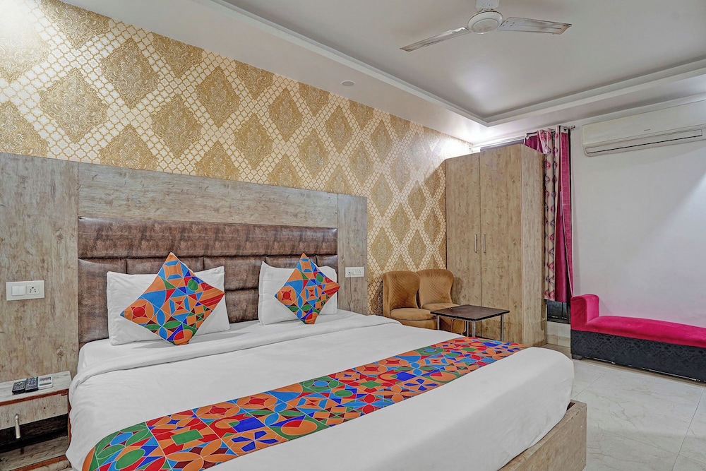 Fabhotel Broadway