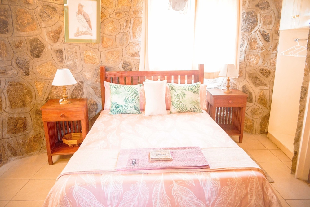 Thakgalo Honeymoon Suite - 2211