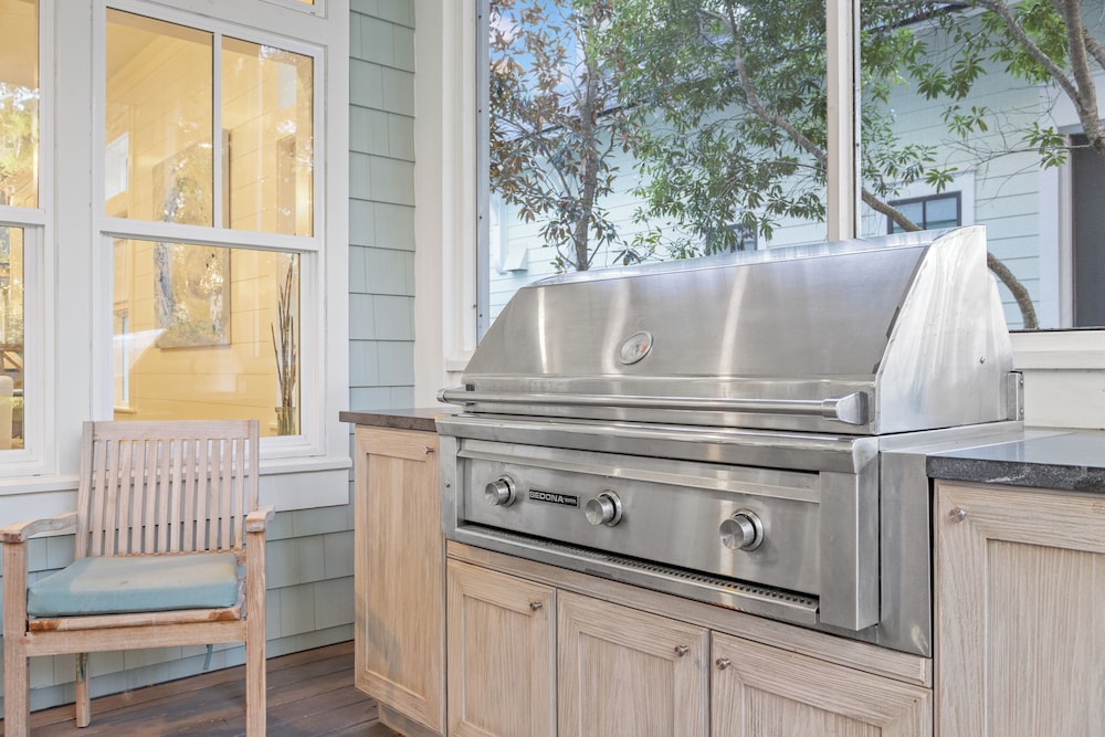 Sea Dlight: 3BR Beach Home Sleeps 10 With 4 Bikes in Watersound West