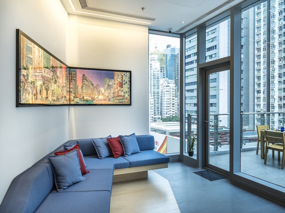 CHI Residences 138
