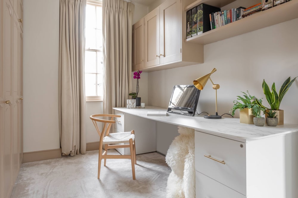 Molyneux Street II by Onefinestay