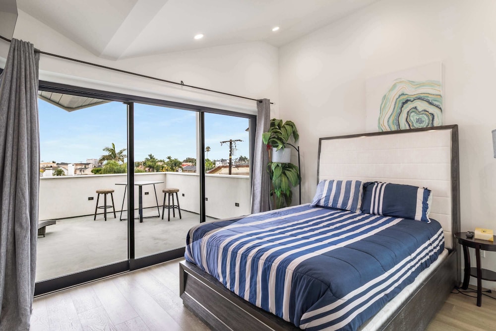 @ Marbella Lane - Luxi 4BR Haven w/ Skyscape Views