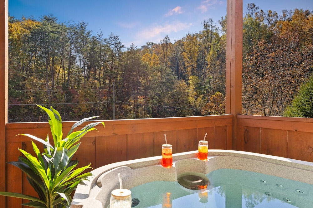 Couples Refuge by Ghosal Luxury Lodging