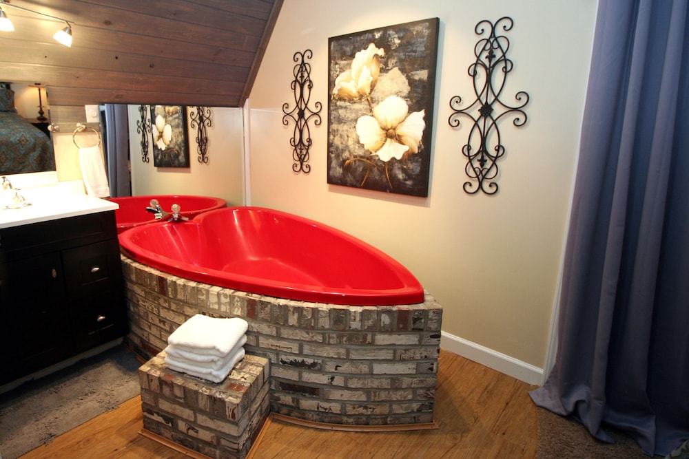 Honeymoon Hills Gatlinburg Cabin Rentals