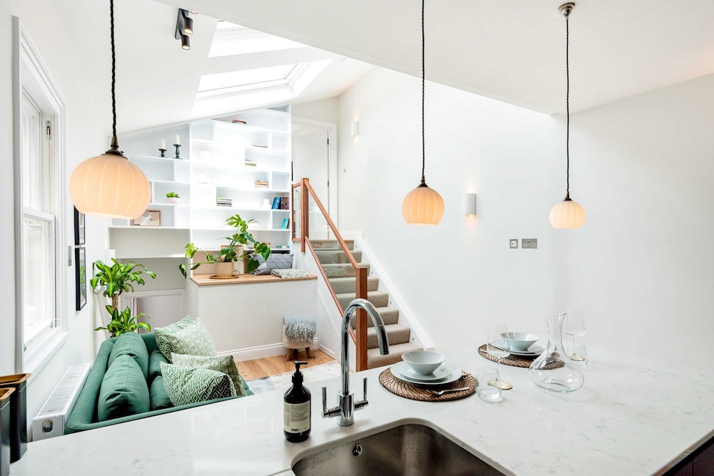Lillie Road Residence B