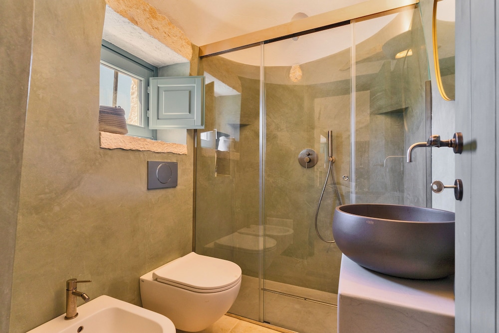 Trullo Pietra Rossa with Pool by Wonderful Italy