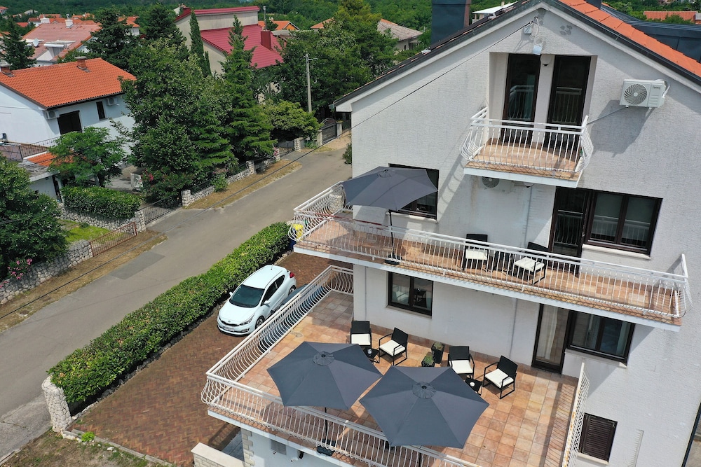 Kala Apartments