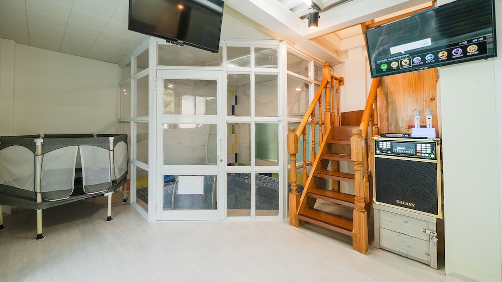 Gapyeong Gabom Kids Poolvilla Pension