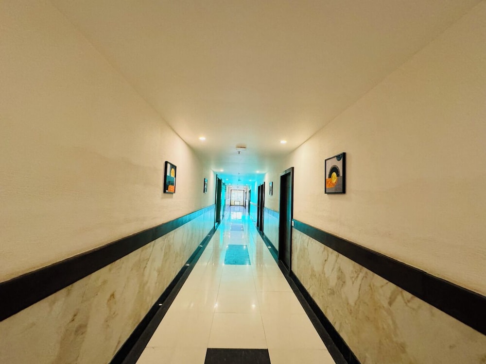 Col's Hotel Uphaar