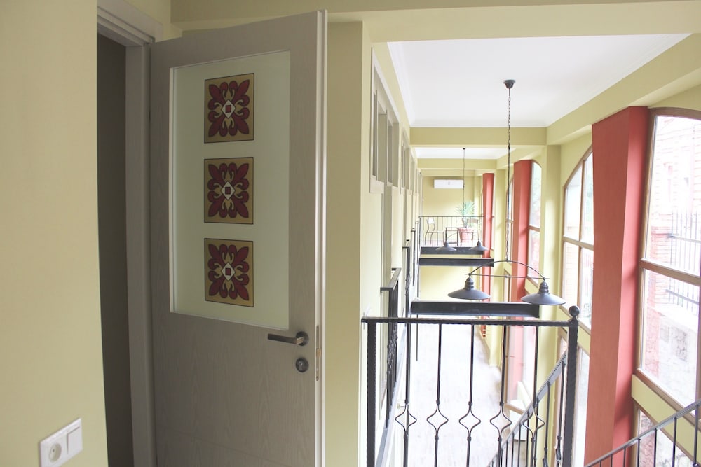Red Fox Guesthouse