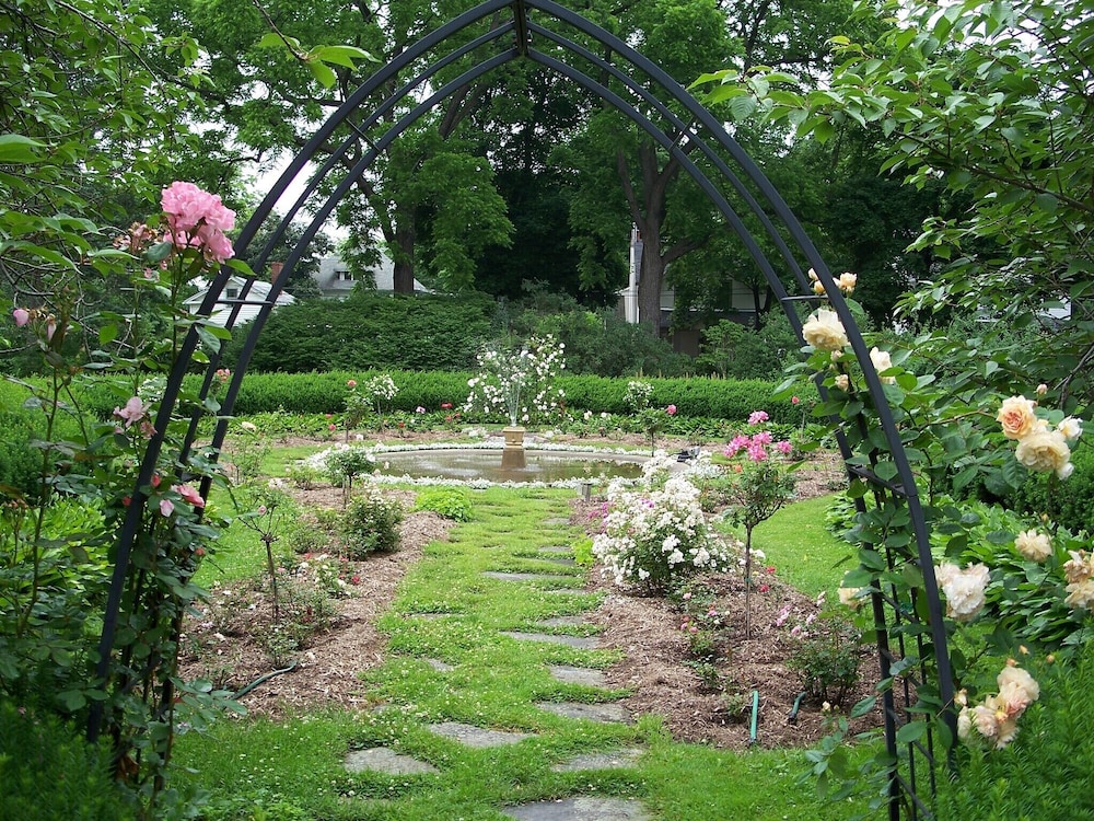 Vintage Gardens Bed & Breakfast