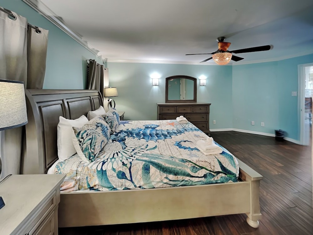 Harbor View Breeze by Ryson Vacation Rentals
