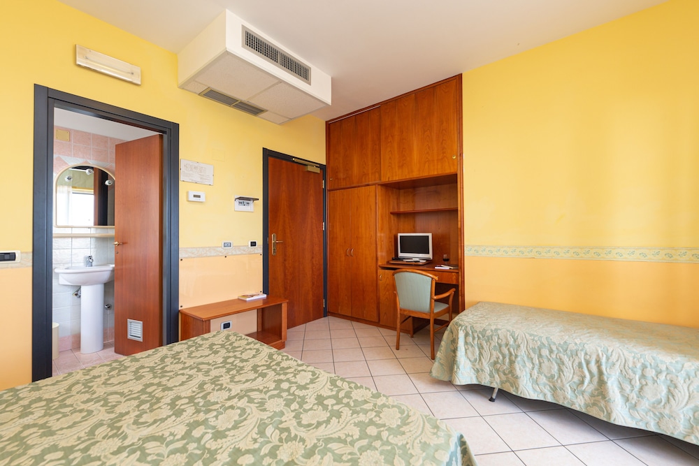 HOTEL ROMA