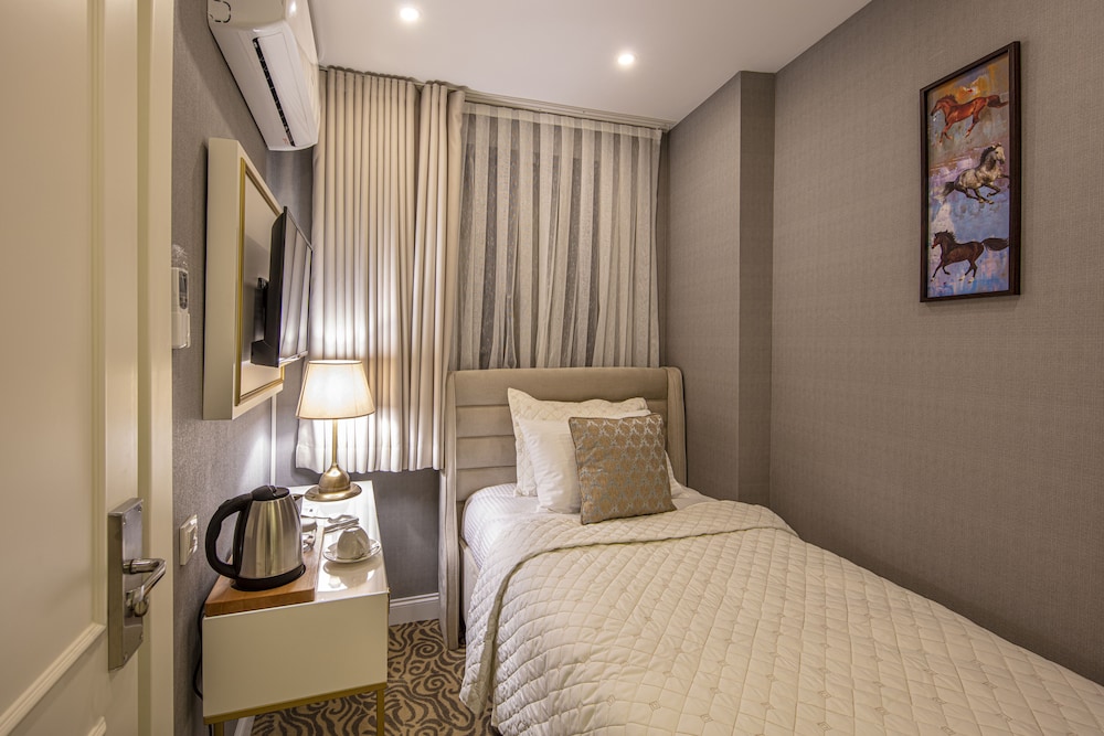 Mr Beyaz Butik Otel - Image 26