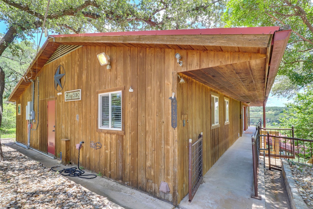 Waterfront Spicewood Home: Deck, Fire Pit Grill - Property Image 28
