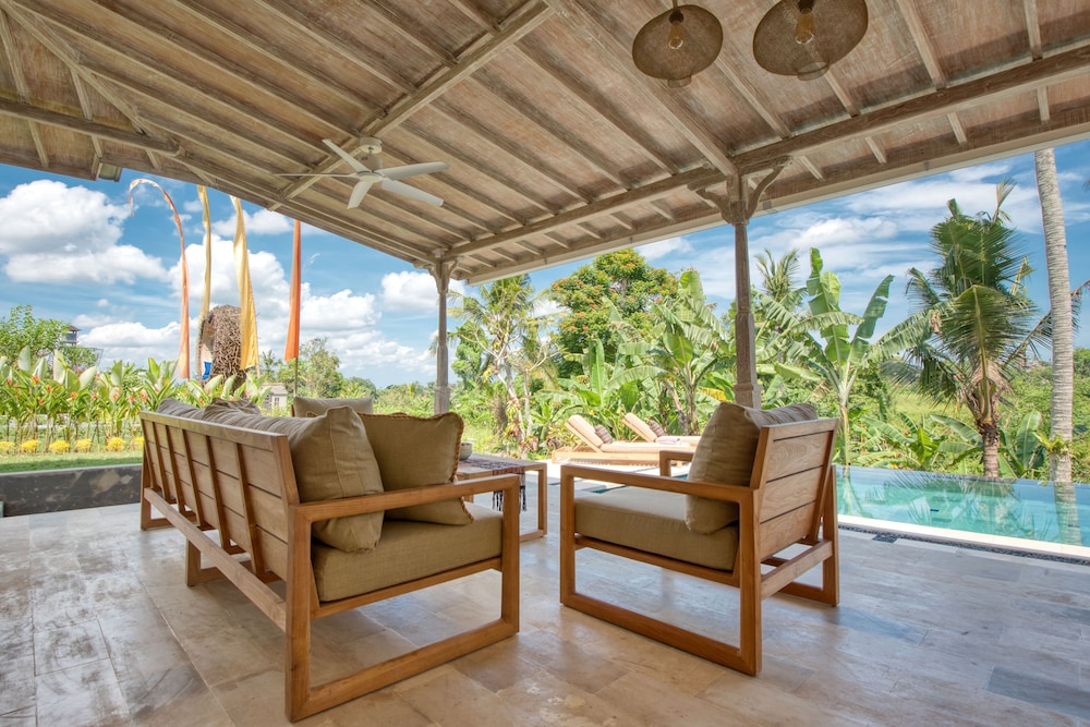 Lebah Villas