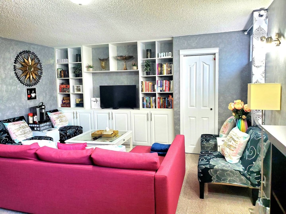 33 Executive Home A C Airport