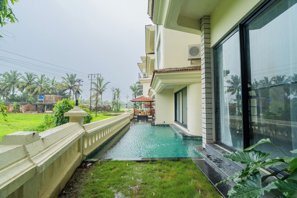 Water Edge by Akama Homes- 4Bhk Luxe