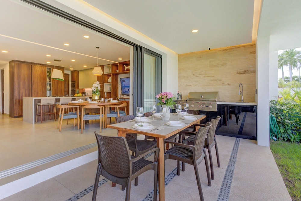 Vista Natura-Luxury Home Near the Beach