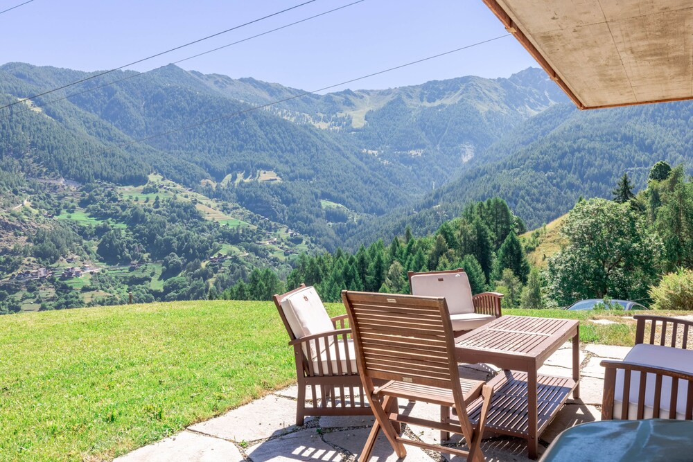 Chalet Le Cerf - NEW Build, Stylish Stay view 4