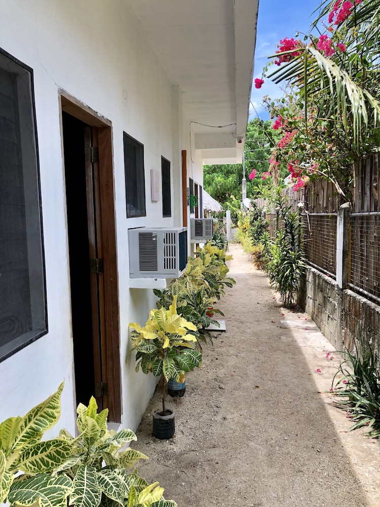 Lionfish Backpackers Malapascua - Adults Only