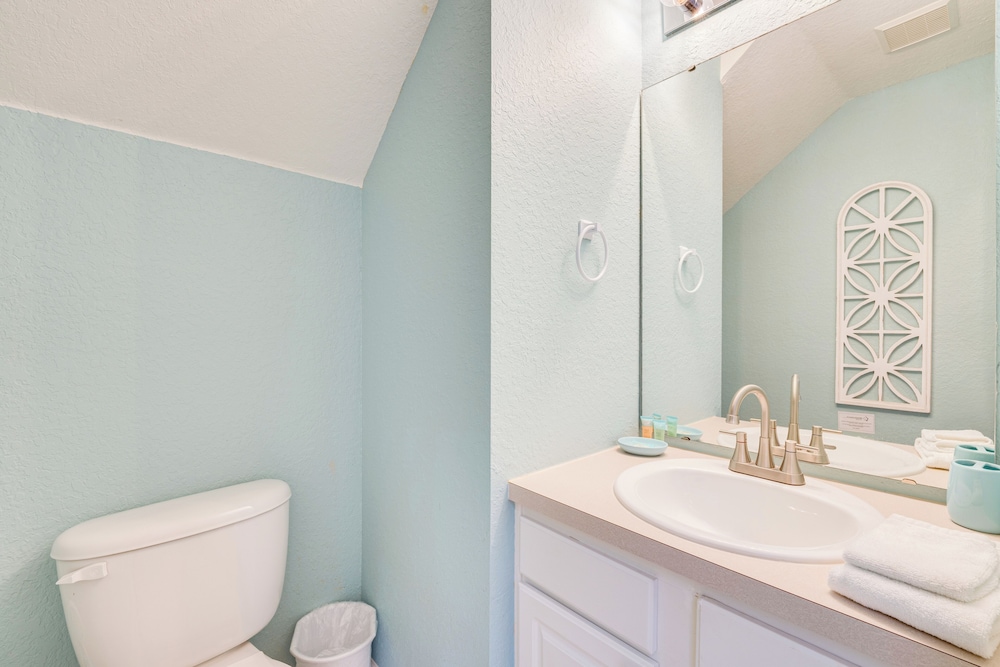 3 Mi to Disney: Family-friendly Home!