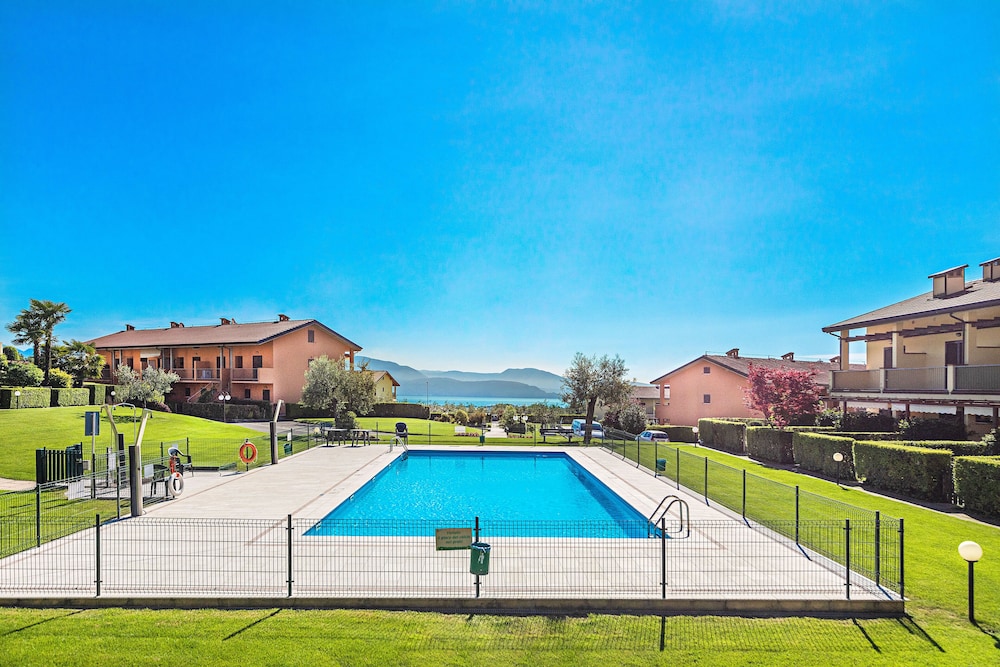 Borgo Alto P1-16 by Wonderful Italy