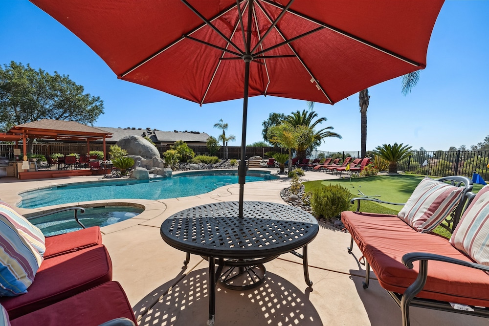 Chardonnay Charm by Avantstay Luxe Group Retreat w Pool Mins to Wineries