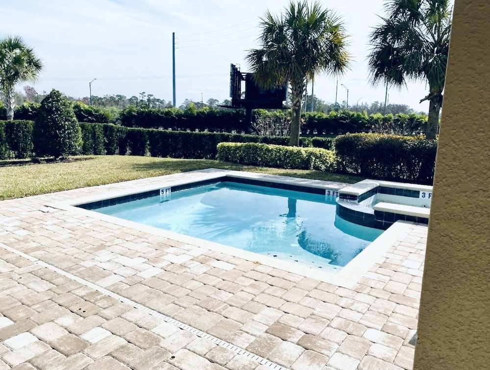 Amazing 4/3 Home at Reunion!! With Private Pool, Near Disney and Universal!!