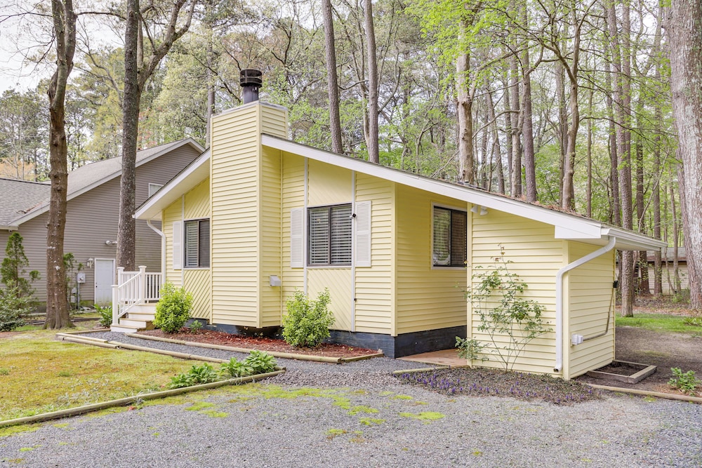 Charming Ocean Pines Home - 9 Mi to Beach! view 3