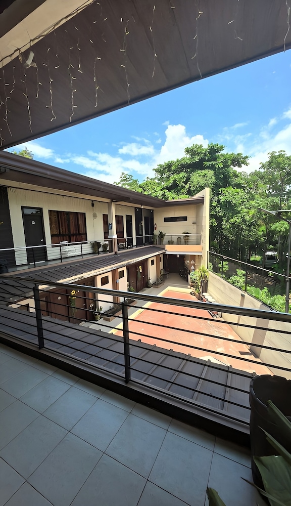 Espacio de Clarita Hometel, Davao-Stadt, Philippinen - 9